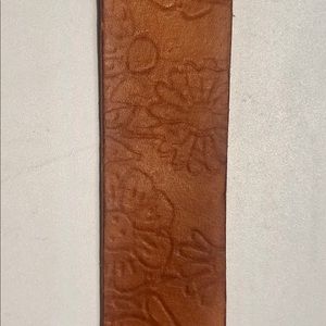 handmade Jewelry - Handmade leather cuff bracelet flower design handmade Jewelry - Handmade leather cuff bracelet flower design